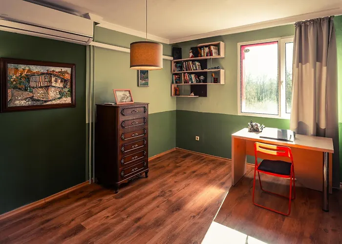 2Bdr Yavorov Apartment