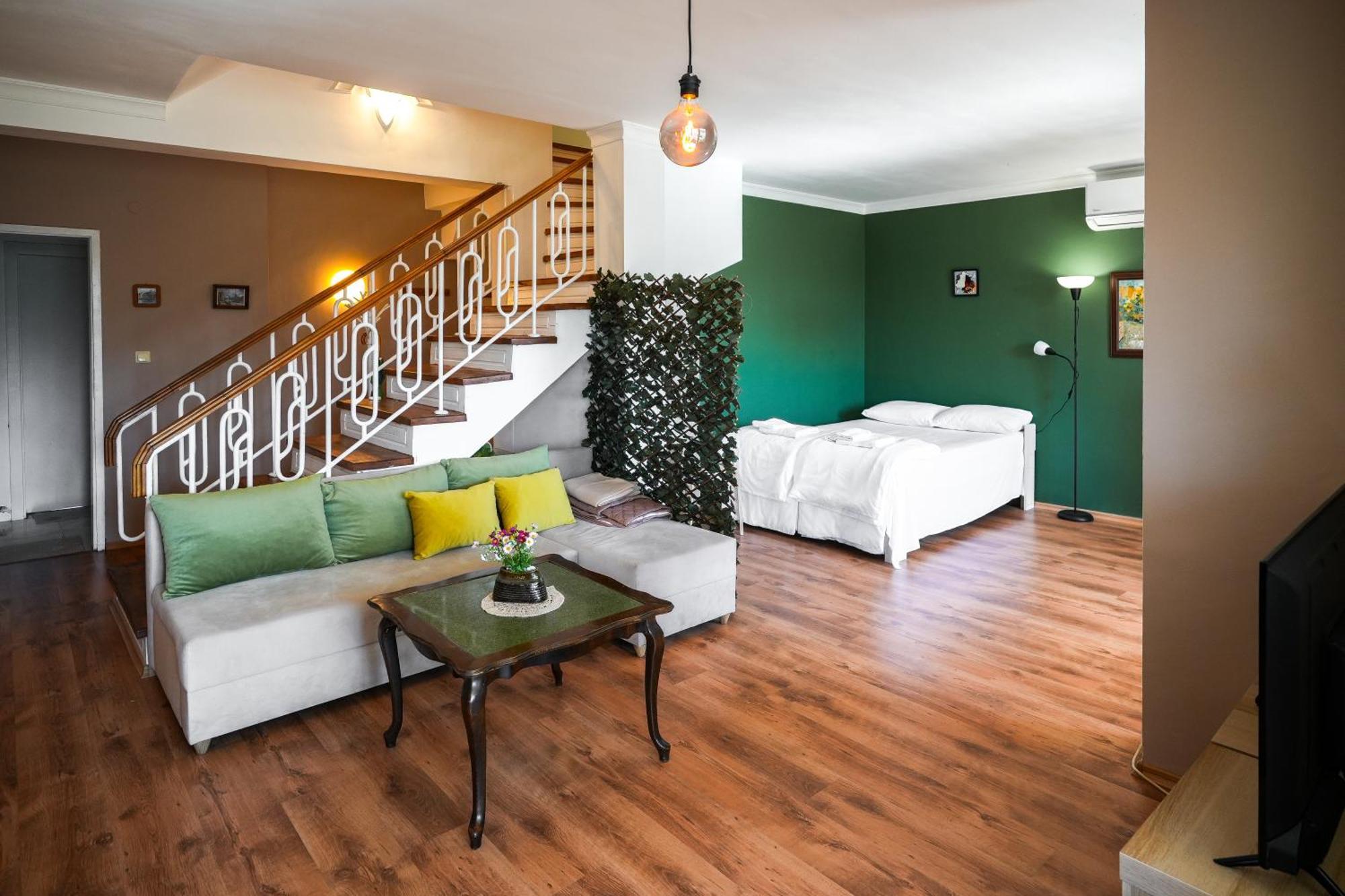 Apartemen 2bdr Yavorov